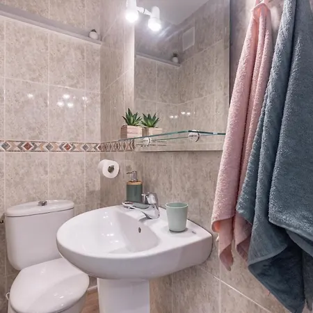 Apartamento Amplio, Nuevo Y 100% Accesible // Center Granada