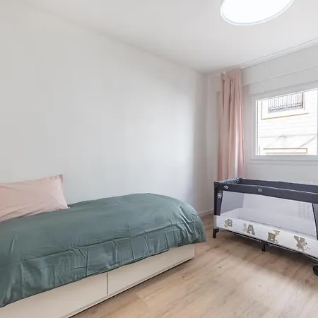 Amplio, Nuevo Y 100% Accesible // Center Apartment